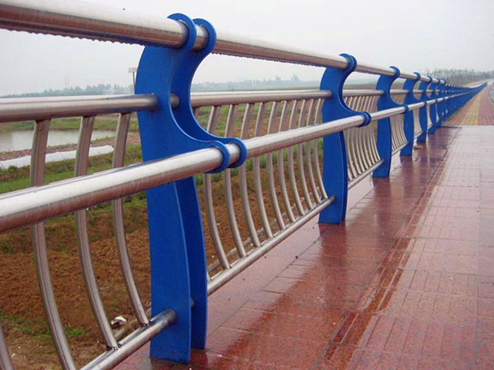 不銹鋼復(fù)合管護欄